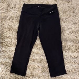 Nike cropped leggings